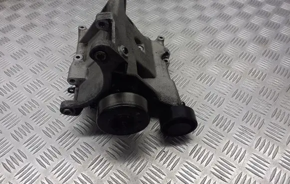 Mercedes-Benz E W210 A/C compressor mount bracket R1110960345