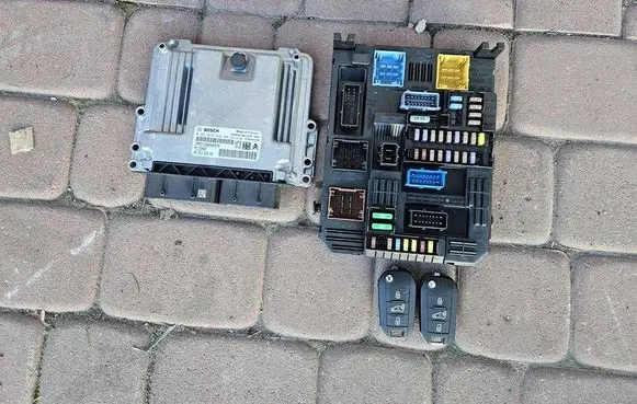 Citroen Berlingo Engine control unit/module 9856345480 9845141280