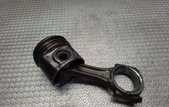 Fiat Ducato Piston with connecting rod