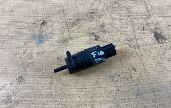 BMW 5 F10 F11 Windscreen/windshield washer pump 6934160