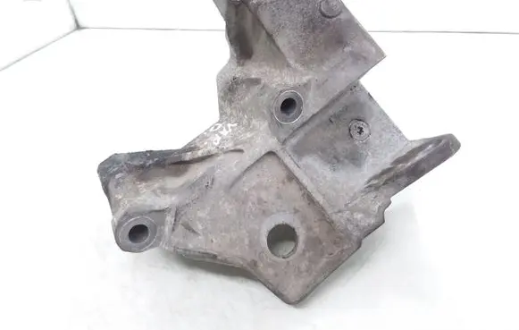 Volvo V70 Engine mounting bracket 6G926P096FC