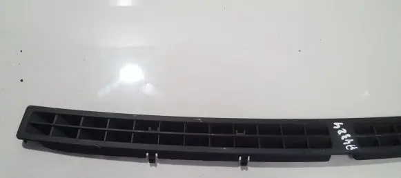 Volkswagen PASSAT B6 Dash center air vent grill 3C0857473 P0108663