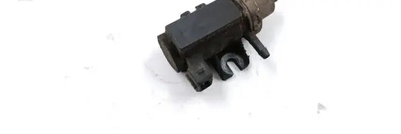 Volkswagen PASSAT B5 Vacuum valve 1H0906627A 72190225