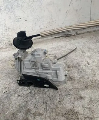 Audi A6 S6 C6 4F Front door lock