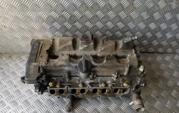 Toyota Corolla Verso AR10 Engine head