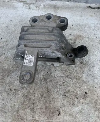 Opel Insignia A Gearbox mount