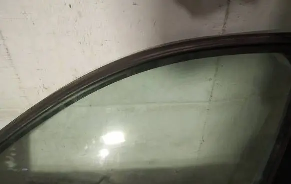 BMW 3 E90 E91 Front door window glass four-door as2