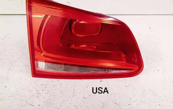 Volkswagen Touareg II Tailgate rear/tail lights 7P6945093B