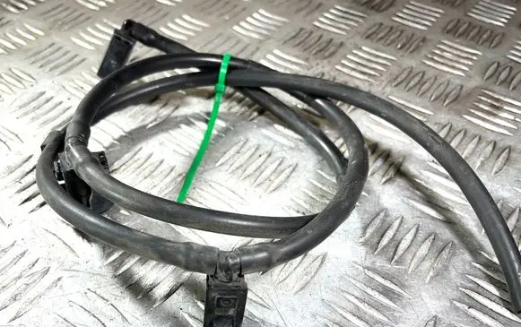 Volvo XC60 Windshield washer spray nozzle 