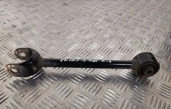 Toyota Prius (XW50) Rear control arm PRIUS17GALSVIRTIS