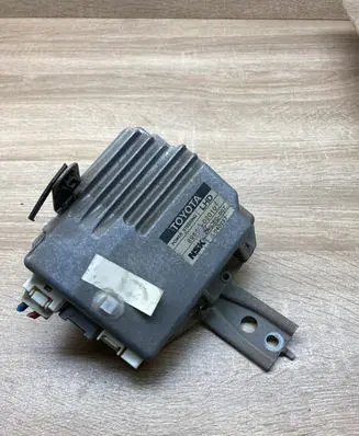 Toyota Corolla E120 E130 Power steering control unit/module 8965002010