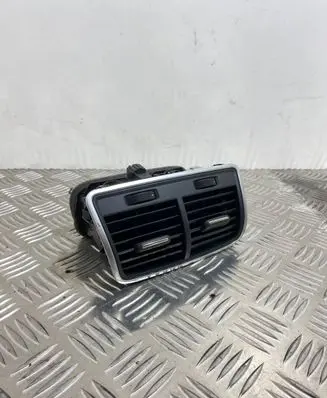 Rear air vent grill