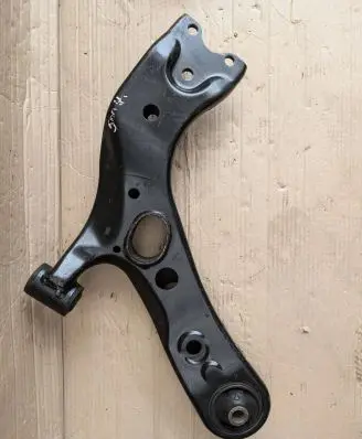 Toyota RAV 4 (XA30) Front lower control arm/wishbone