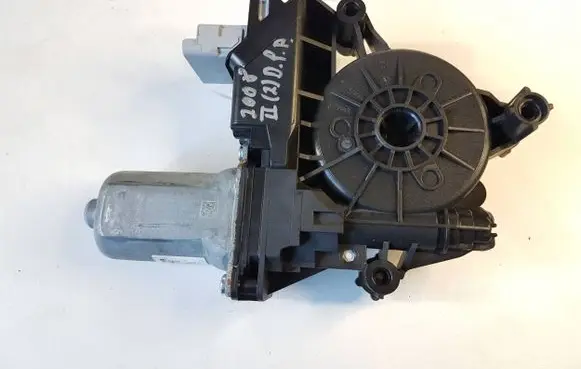Peugeot 2008 II Front door window regulator motor 9828416680 430113G0