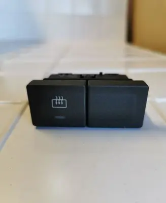 Ford Fiesta Windscreen/window heater switch 18C621BA