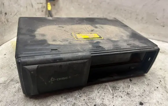 Volkswagen Touareg I CD/DVD changer 1J6035111