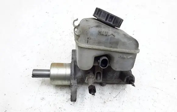 Opel Zafira A Master brake cylinder