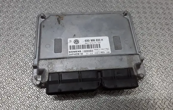Volkswagen Fox Engine control unit/module 03D906033H