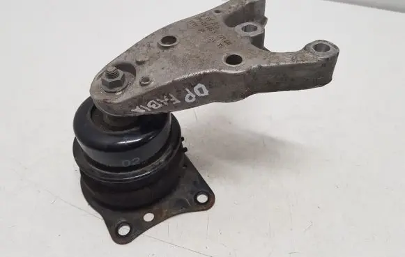 Engine mount bracket