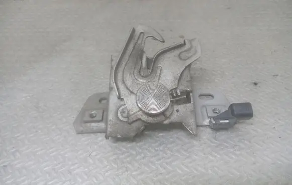 Volvo C30 Engine bonnet/hood lock/catch