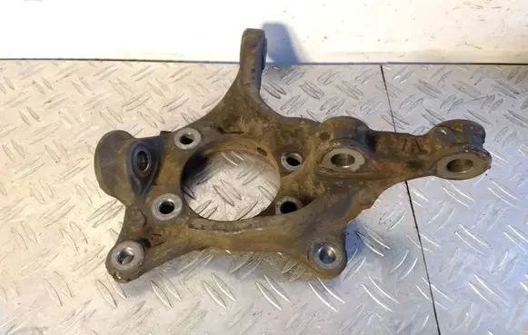 Toyota RAV 4 (XA50) Front wheel hub 