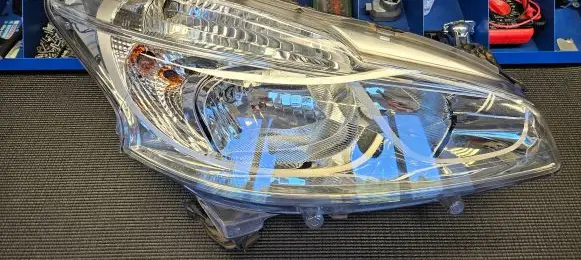 Peugeot 308 Headlight/headlamp 9802221280 89905648 P125202A01