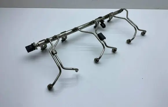 BMW X5 E70 Fuel main line pipe
