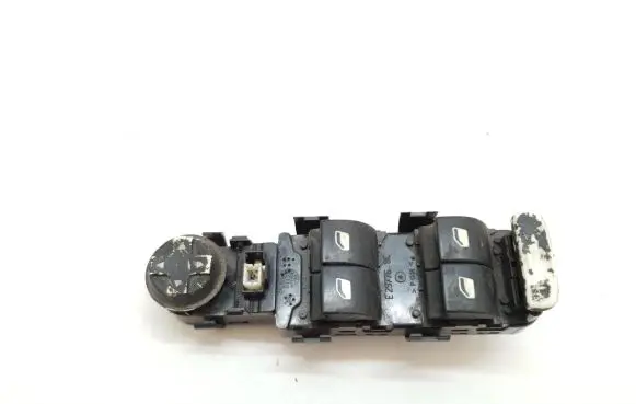 Peugeot 207 Quarter vent window switch 9654859877