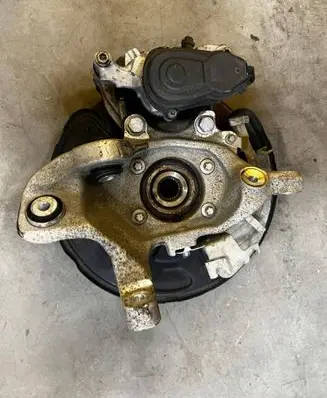 Mercedes-Benz E AMG W213 Rear wheel hub spindle/knuckle A0044235798 A0004231812