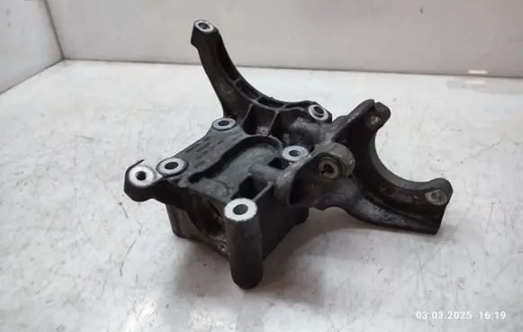 Audi Q7 4L A/C compressor mount bracket 059145169AN