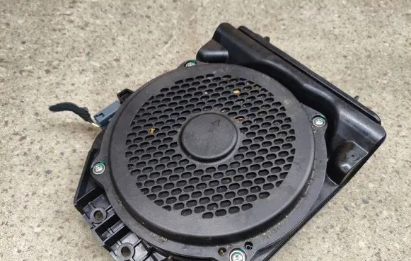 KIA Stinger Subwoofer speaker 96380J5000 26117D0091 8946023401A