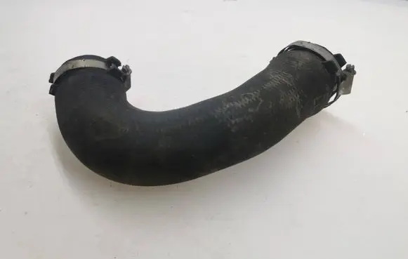 Intercooler hose/pipe
