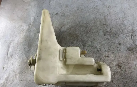 Mercedes-Benz C W202 Windshield washer fluid reservoir/tank 2028690020