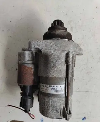 Volkswagen Golf V Starter motor 02Z911023H