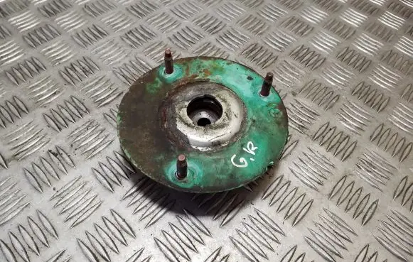 Land Rover Freelander 2 - LR2 Front shock absorber mounting bracket 