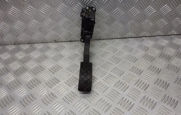 Volkswagen Polo IV 9N3 Accelerator throttle pedal 6Q1721503B