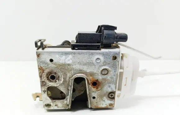 Audi A4 S4 B5 8D Front door lock