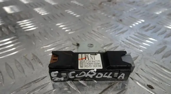 Toyota Corolla E210 E21 Aerial antenna amplifier 86300-02580