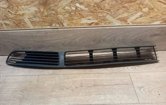 Volkswagen PASSAT B5.5 Front bumper lower grill 3B0853677A