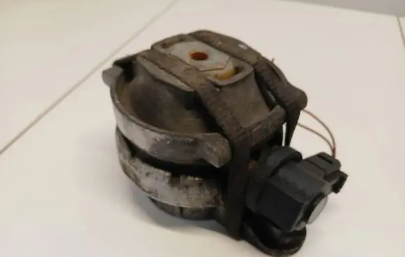 Audi A8 S8 D3 4E Gearbox mount 4E0399151BK 195351