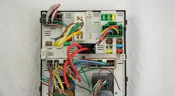 Renault Laguna III Fuse box set 284B65636R