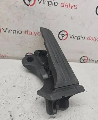 Volkswagen Touran I Accelerator throttle pedal 1T1721503H 6PV00868900
