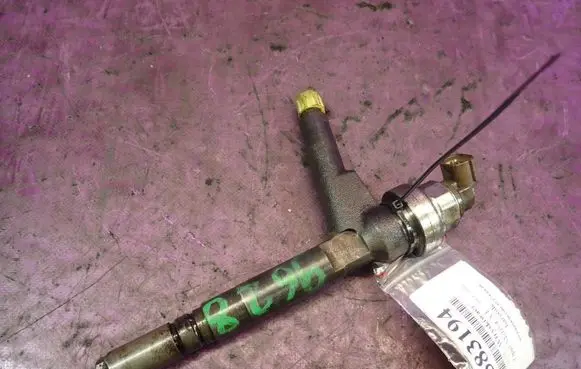 Opel Meriva A Fuel injector 