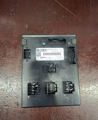 Audi A4 S4 B8 8K Comfort/convenience module 8K0907063C F005V00750