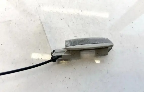 Volkswagen PASSAT B5 Other interior light 3b0947113