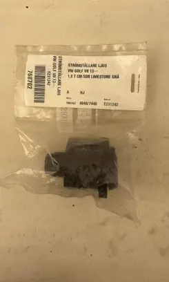 Volkswagen Golf VII Tailgate/trunk/boot open switch T231242