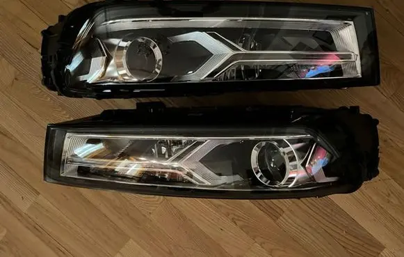 Audi Q7 4M Headlights/headlamps set 