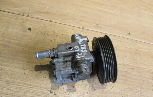 Volkswagen Lupo Power steering pump 030145269A