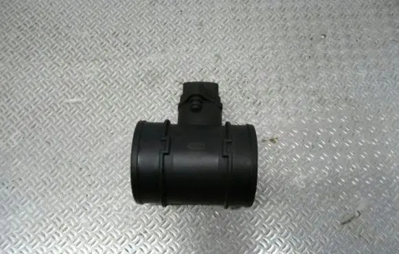Opel Zafira A Mass air flow meter MMQ19619