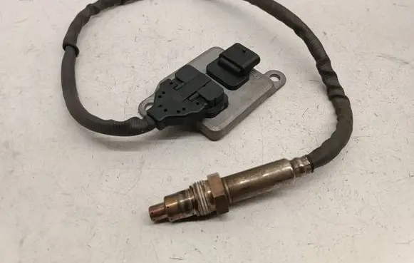 Mercedes-Benz C W205 Lambda probe sensor A0009050108 A2C1368430026 0009050108